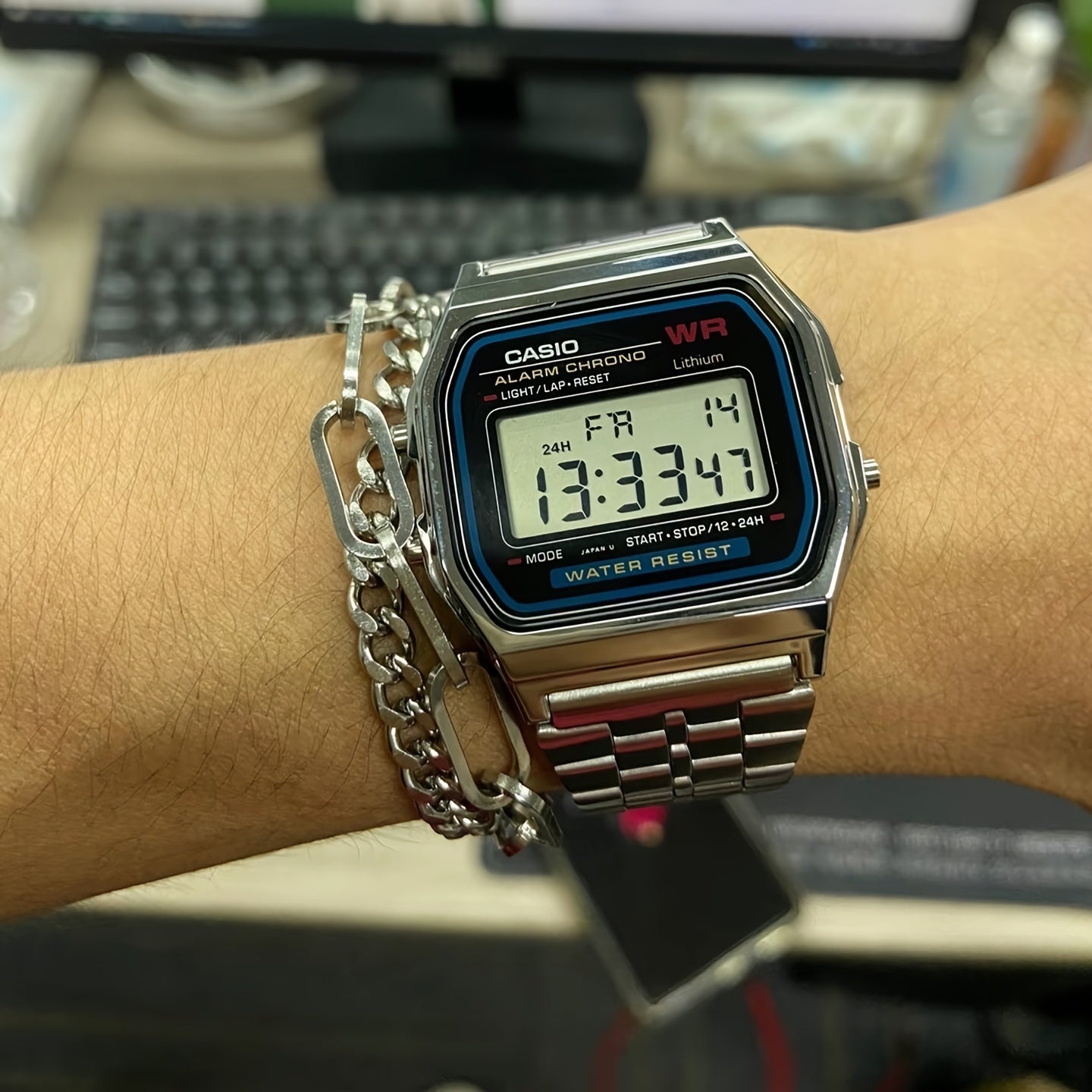 RETRO DIGITAAL HORLOGE (CLASSIC SQUARE)