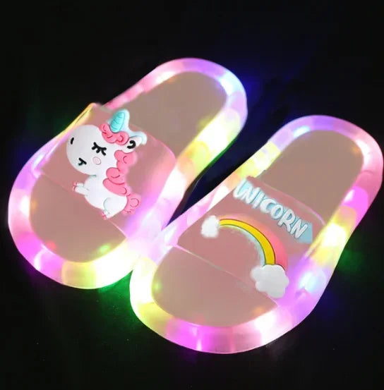 KINDER SLIPPERS MET LICHT (CARTOON)